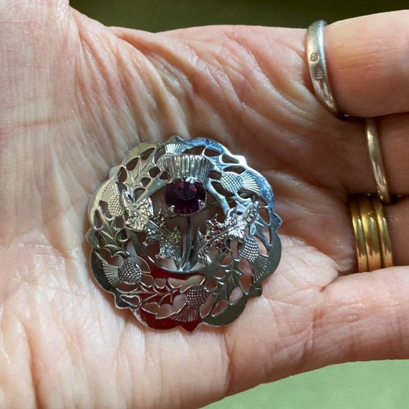 Vintage Celtic mizpah brooch (amethyst glass stone) - Picture 3 of 5